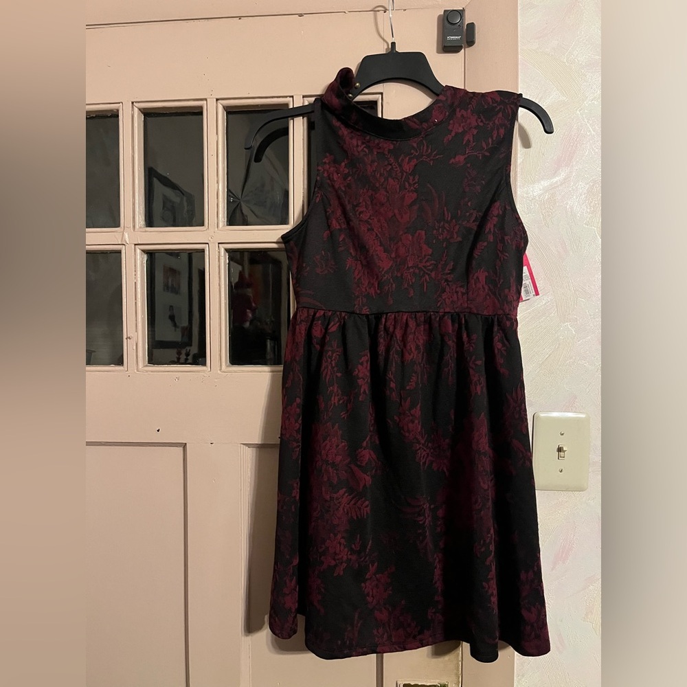 Xhilaration Black with Burgundy Floral Jacquard Sleeveless Fit-and-Flare Dress